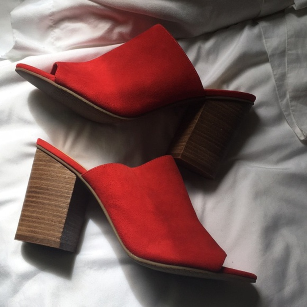 BP Greta Mule Red